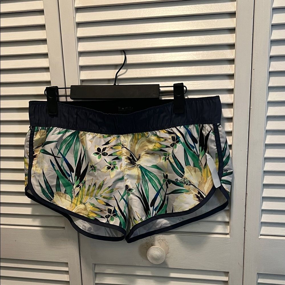 #1151+Floral Print Shorts with Navy Trim